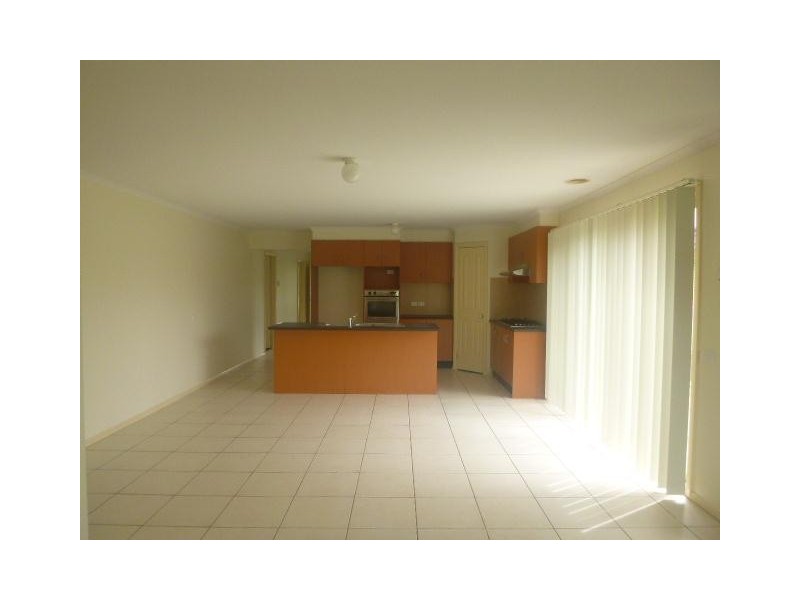 2 Pineview Court, Narre Warren South VIC 3805