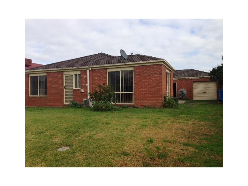 2 Pineview Court, Narre Warren South VIC 3805