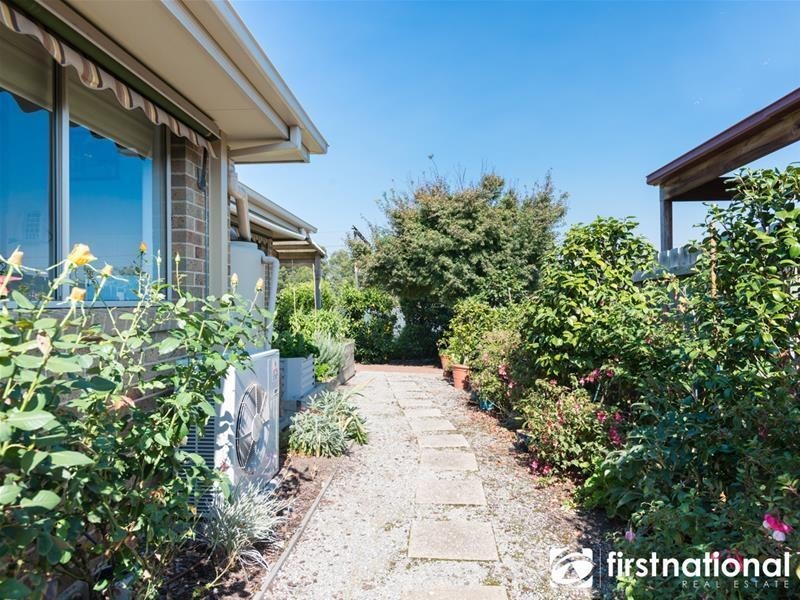 35 John Fisher Drive, Berwick VIC 3806