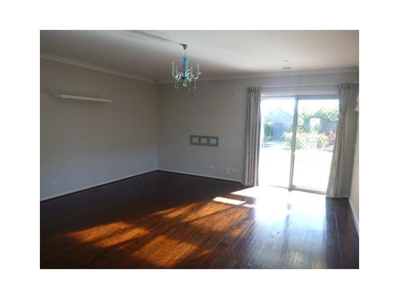 69 Melington Drive, Lyndhurst VIC 3975