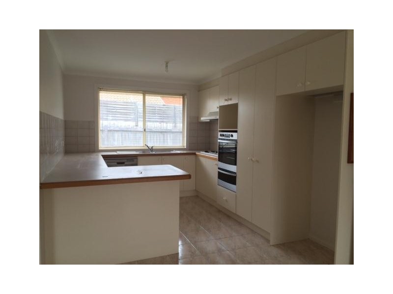 44 Kendall Drive, Narre Warren VIC 3805