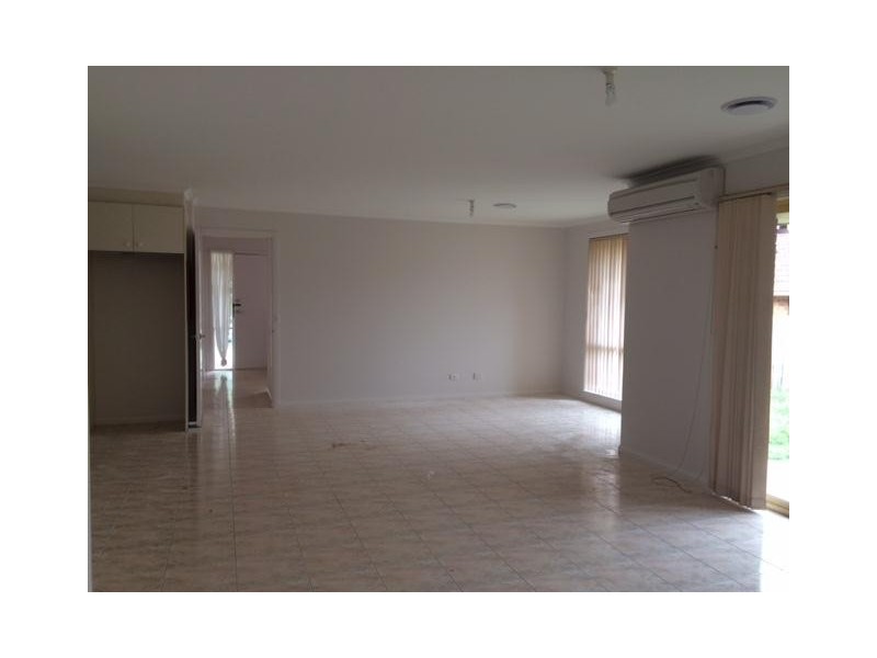 44 Kendall Drive, Narre Warren VIC 3805