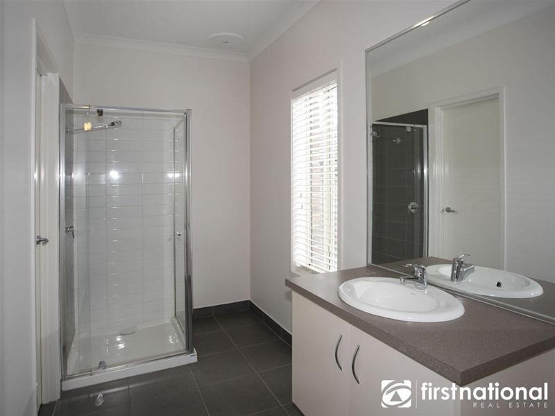 67 Arena Parade, Officer VIC 3809