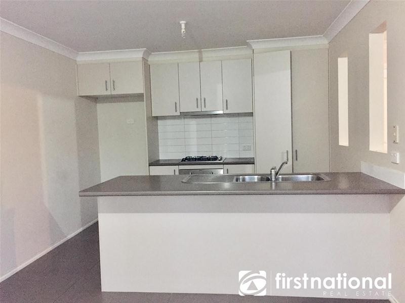 21B Snodgrass Street, Pakenham VIC 3810