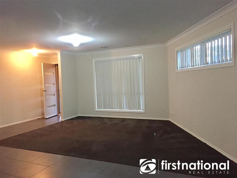 21B Snodgrass Street, Pakenham VIC 3810