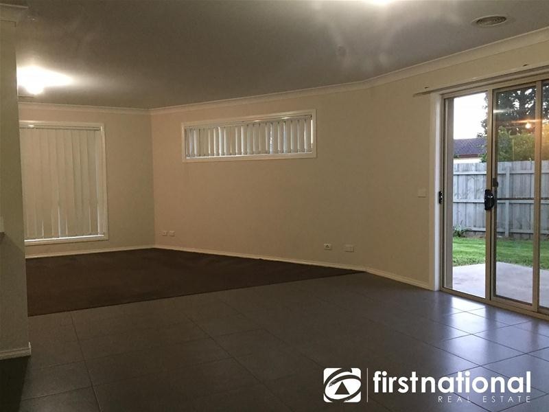 21B Snodgrass Street, Pakenham VIC 3810