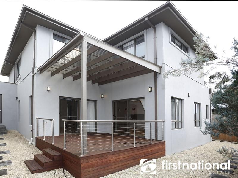 16 Araluen Rise, Narre Warren VIC 3805