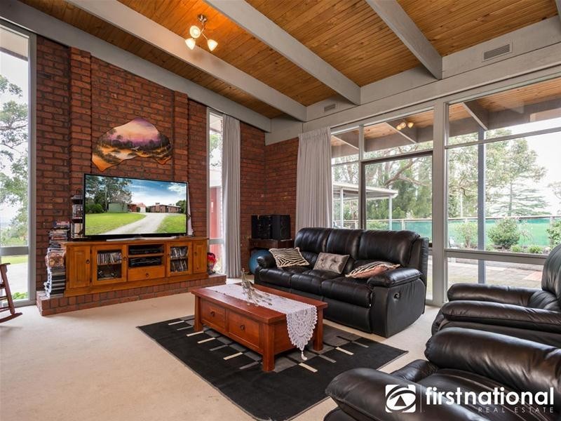 6 Stacey Street, Bunyip VIC 3815