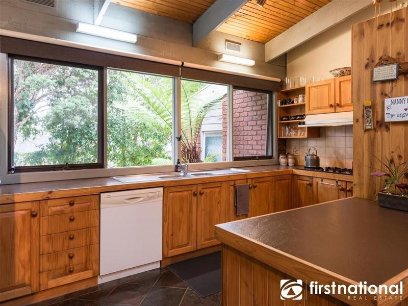 6 Stacey Street, Bunyip VIC 3815