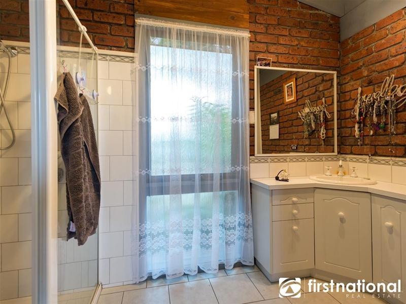 6 Stacey Street, Bunyip VIC 3815