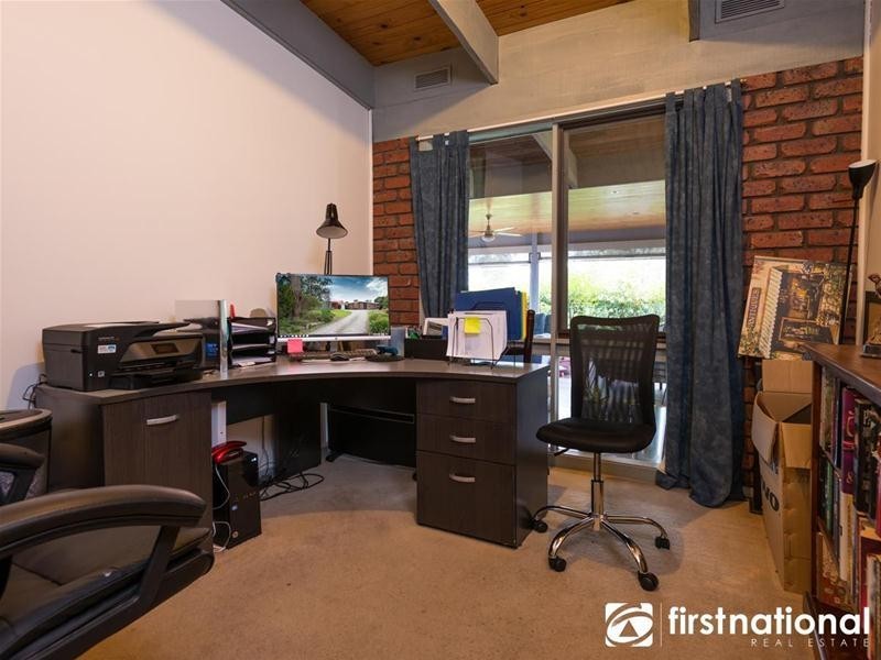 6 Stacey Street, Bunyip VIC 3815