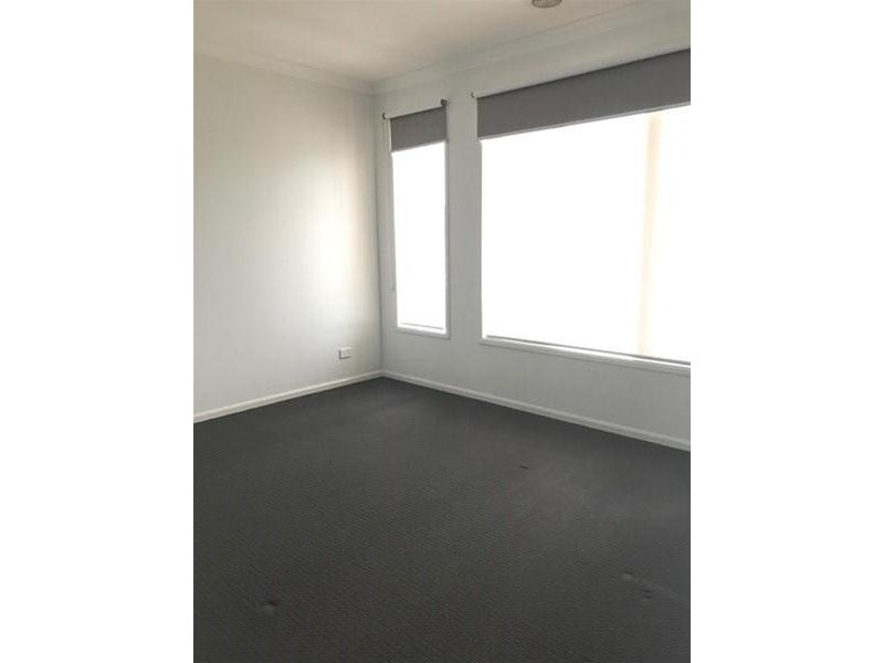 9 Manhattan Drive, Officer VIC 3809