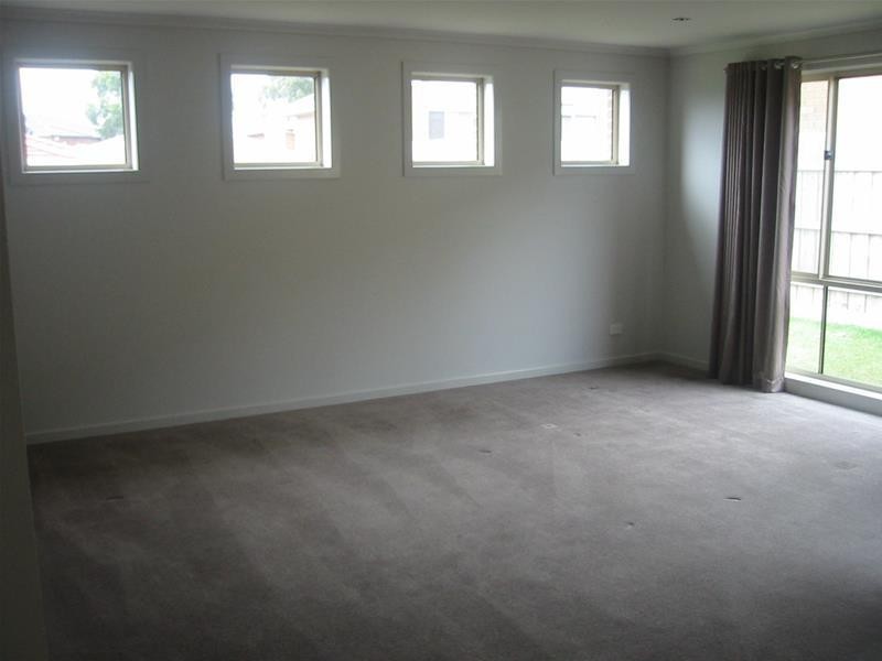 38 Golden Grove Drive, Narre Warren South VIC 3805