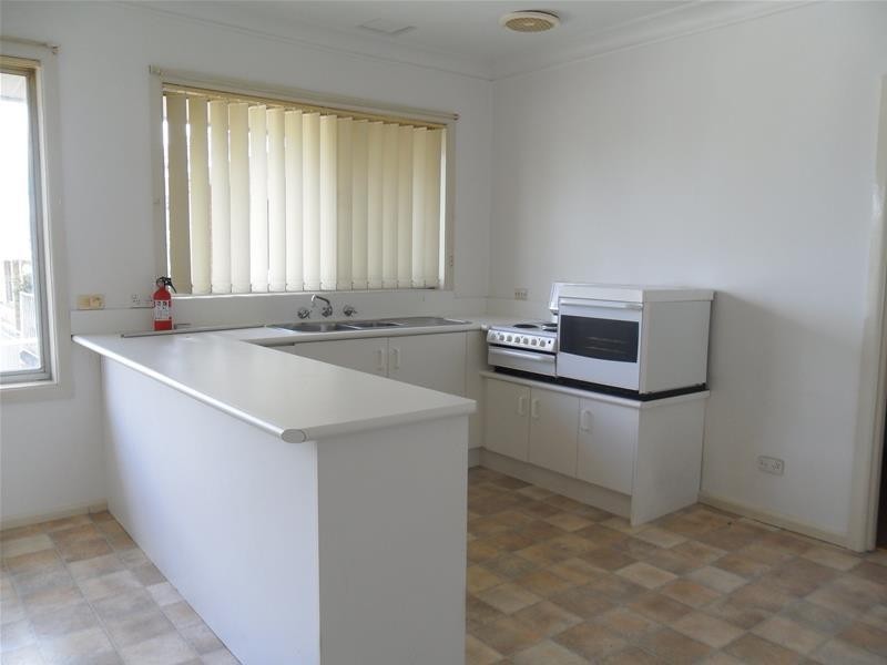 9/9 Gloucester Avenue, Berwick VIC 3806