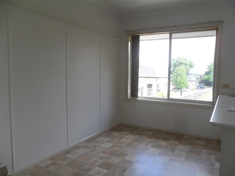 9/9 Gloucester Avenue, Berwick VIC 3806