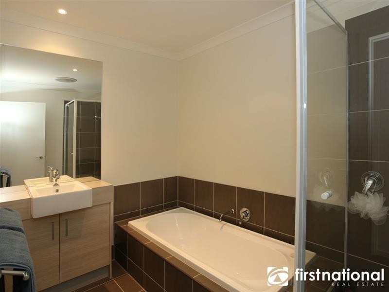 4 Lords Lane, Officer VIC 3809