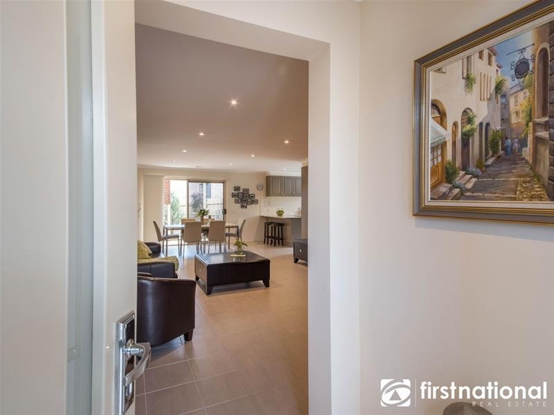 4/4 Anderson Street, Pakenham VIC 3810