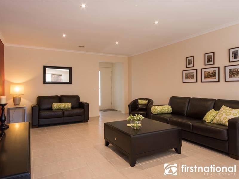 4/4 Anderson Street, Pakenham VIC 3810