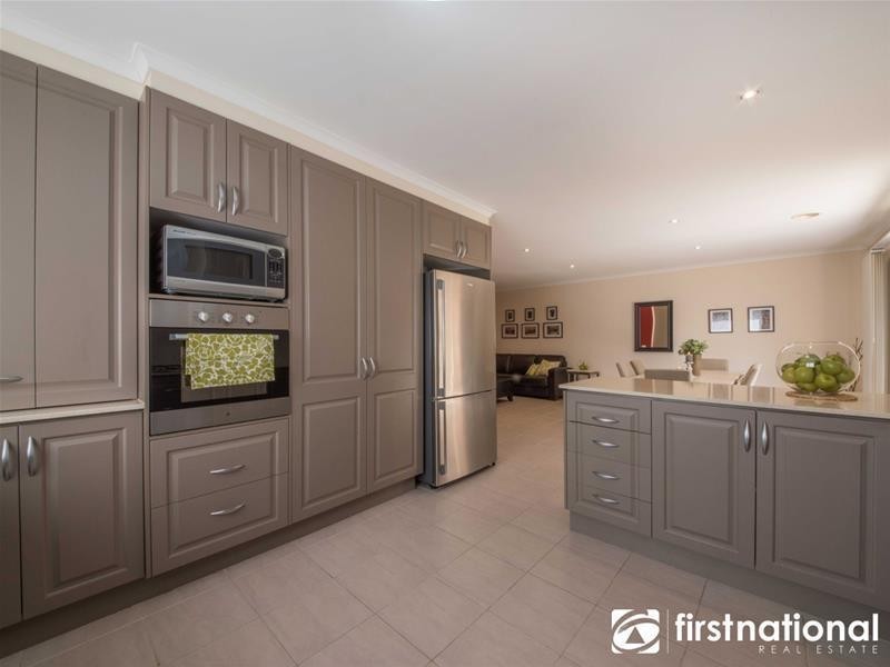 4/4 Anderson Street, Pakenham VIC 3810