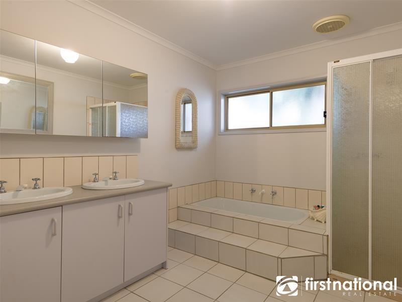 85 Strathavan Drive, Berwick VIC 3806