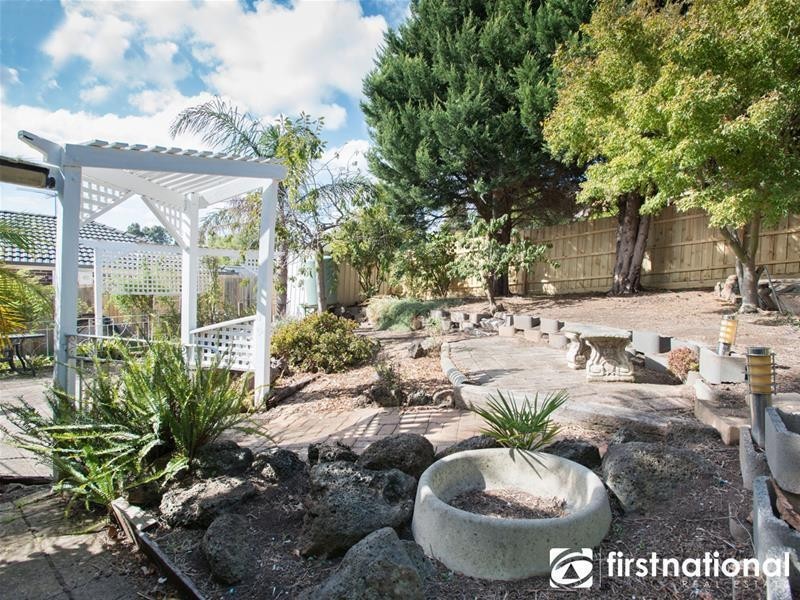 85 Strathavan Drive, Berwick VIC 3806
