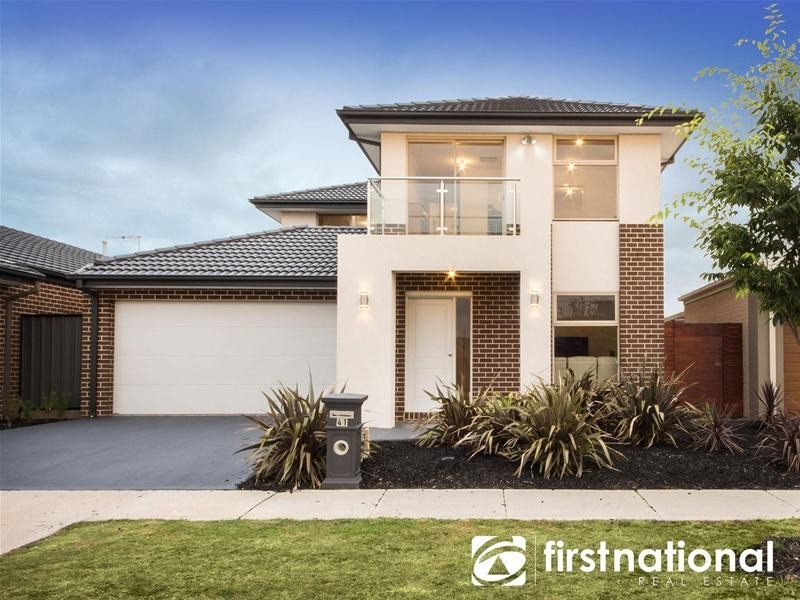 41 Bonnington Boulevard, Clyde North VIC 3978