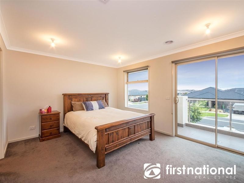 41 Bonnington Boulevard, Clyde North VIC 3978