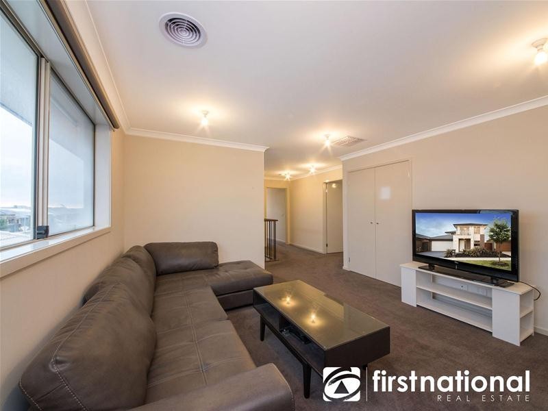 41 Bonnington Boulevard, Clyde North VIC 3978