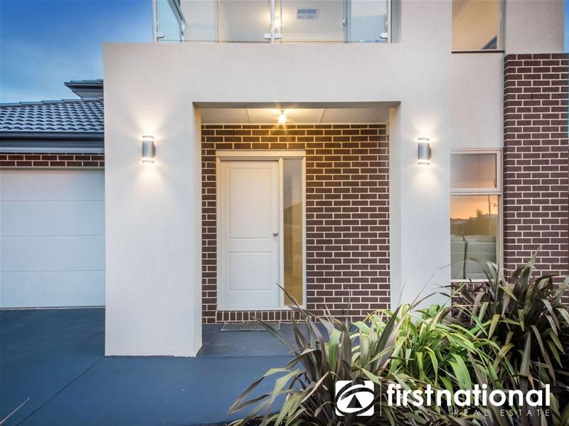 41 Bonnington Boulevard, Clyde North VIC 3978