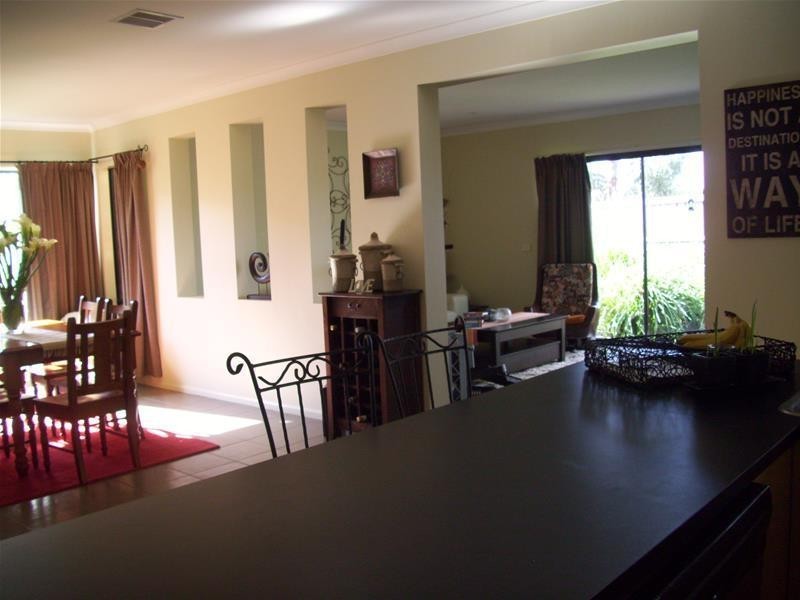 2 Riflebird Avenue, Narre Warren VIC 3805