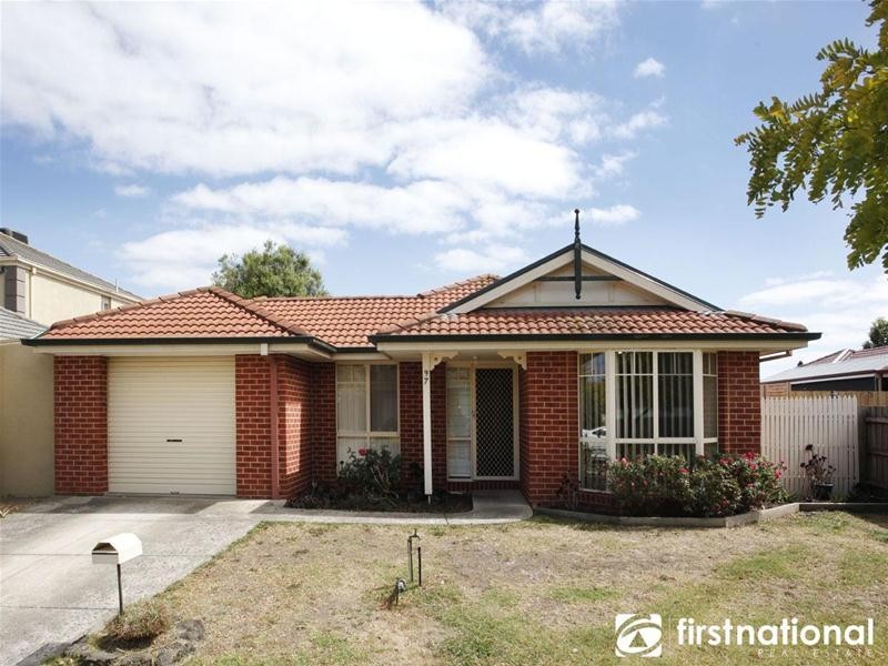 97 Strathaird Drive, Narre Warren South VIC 3805