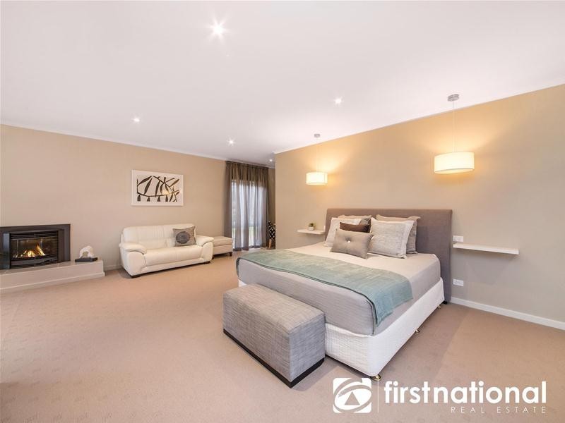 3-4 Lansell Close, Narre Warren South VIC 3805