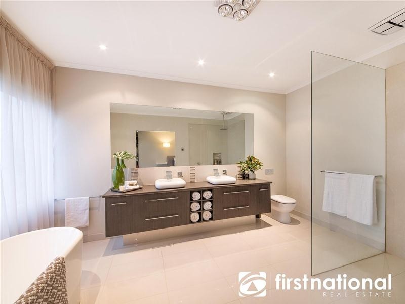 3-4 Lansell Close, Narre Warren South VIC 3805