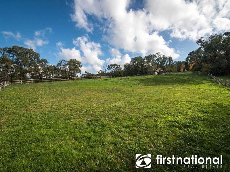 42 Girrahween Road, Maryknoll VIC 3812
