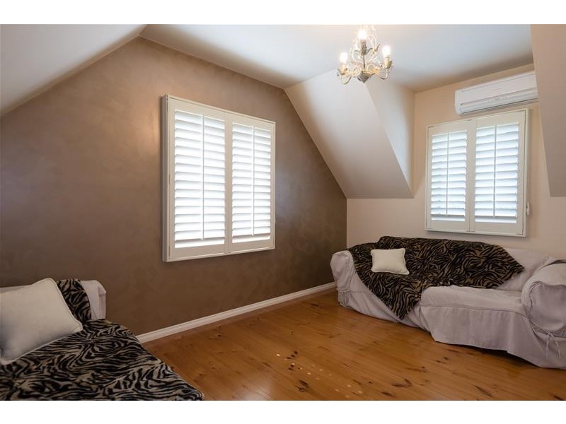 965 McDonalds Drain Road West, Pakenham VIC 3810