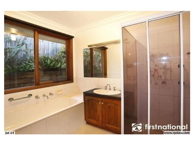 13 Howell Drive, Berwick VIC 3806