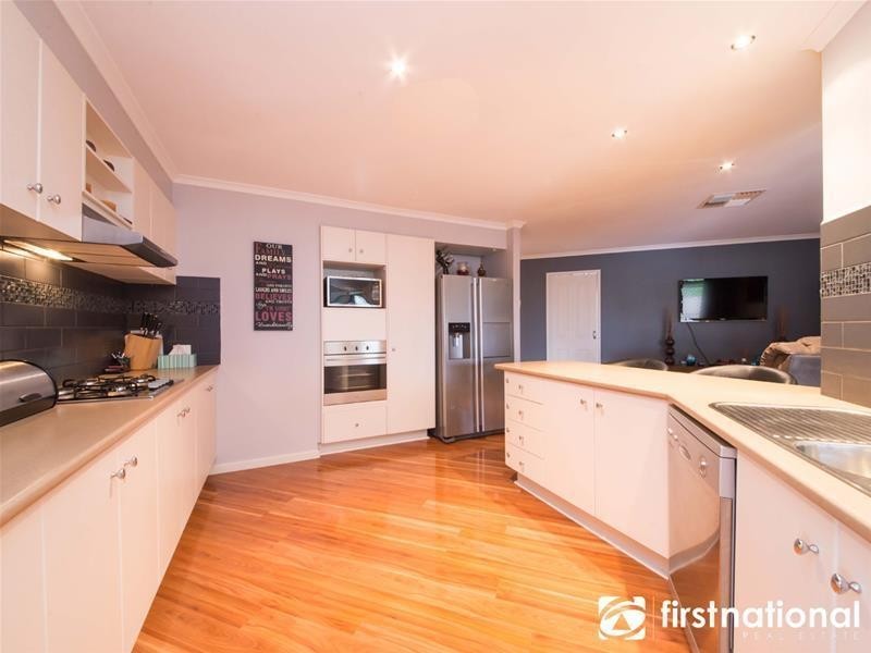 7 Charlwood Close, Lynbrook VIC 3975