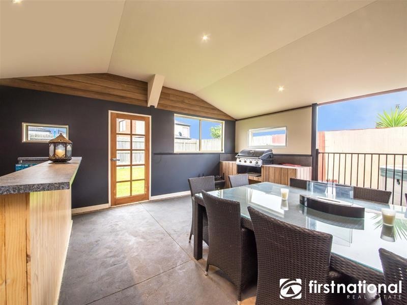 7 Charlwood Close, Lynbrook VIC 3975