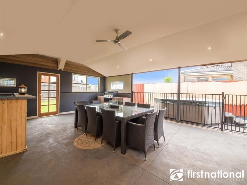 7 Charlwood Close, Lynbrook VIC 3975