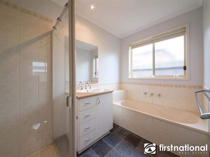 7 Charlwood Close, Lynbrook VIC 3975