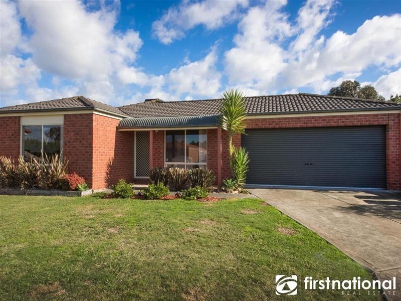27 Balmaceda Court, Berwick VIC 3806