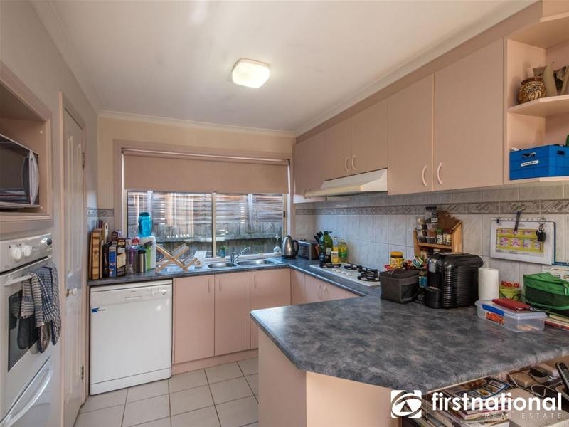 27 Balmaceda Court, Berwick VIC 3806