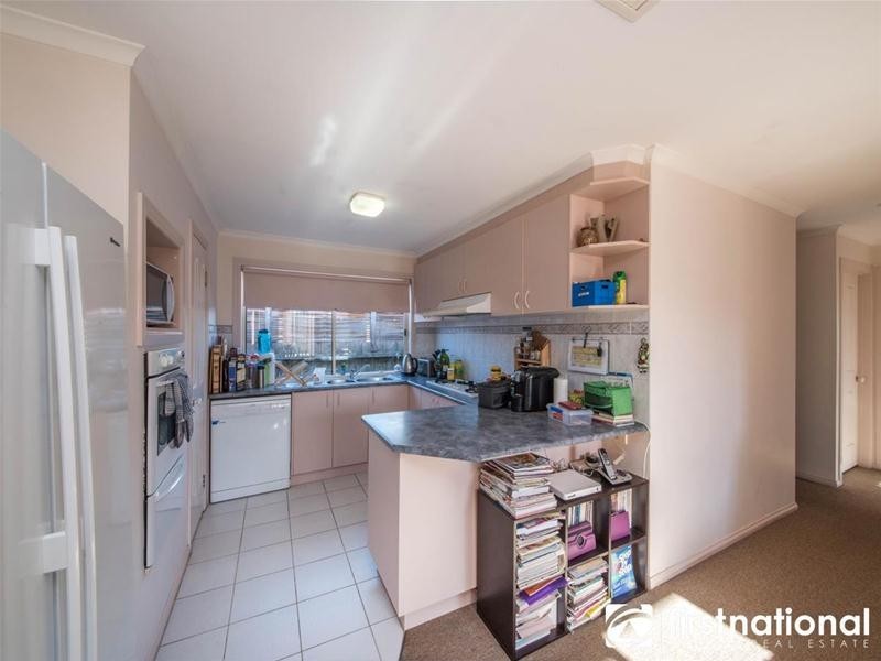 27 Balmaceda Court, Berwick VIC 3806