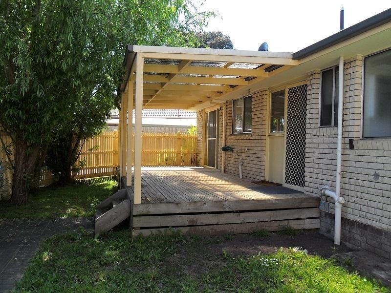 1/40 Ambleside Crescent, Berwick VIC 3806