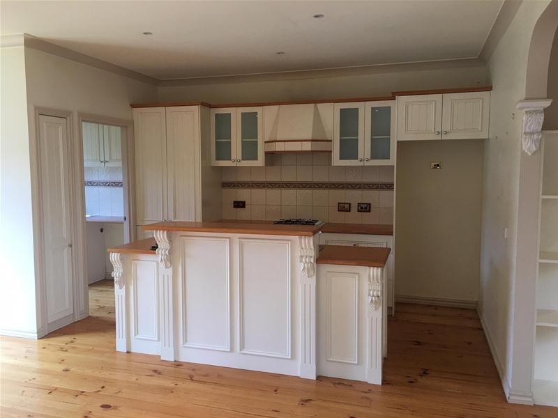 4 Hammerwood Green, Beaconsfield VIC 3807