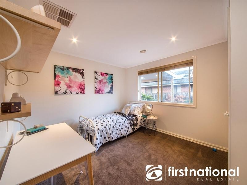 34 Shetland Court, Pakenham VIC 3810