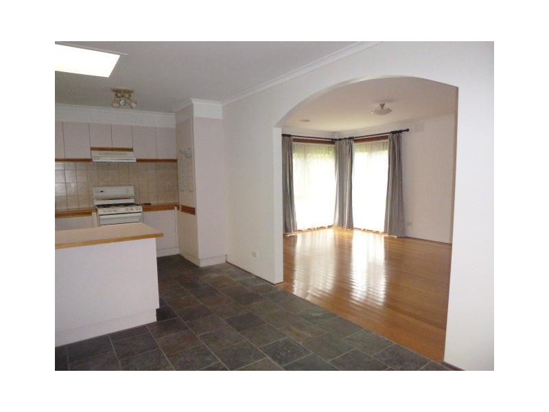 31 Upton Crescent, Narre Warren VIC 3805