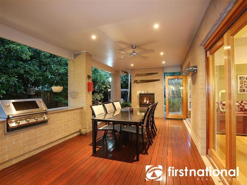 13 Kooyong Close, Officer VIC 3809