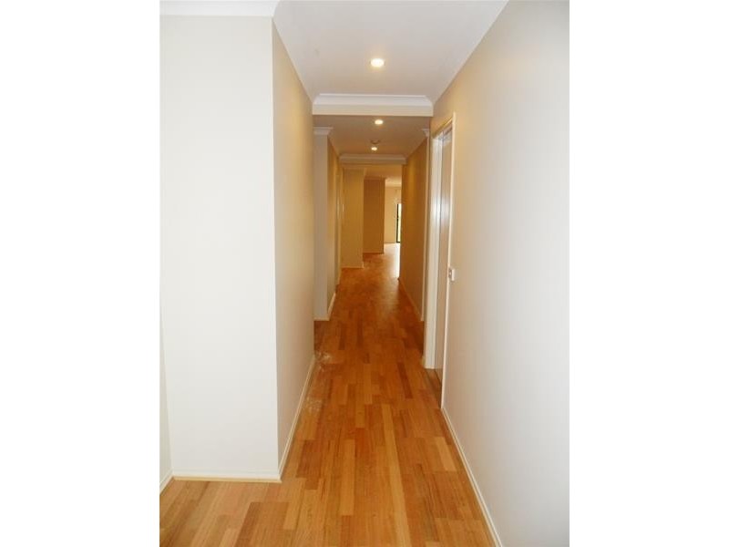 14 Wesson Way, Cranbourne East VIC 3977