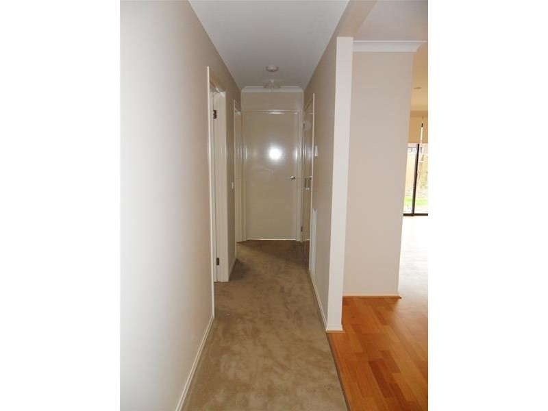 14 Wesson Way, Cranbourne East VIC 3977